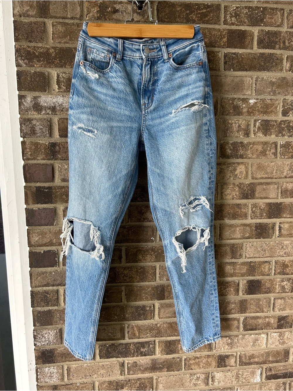American Eagle High-Waisted Dark Vintage Wash Distressed Raw Hem Size 0